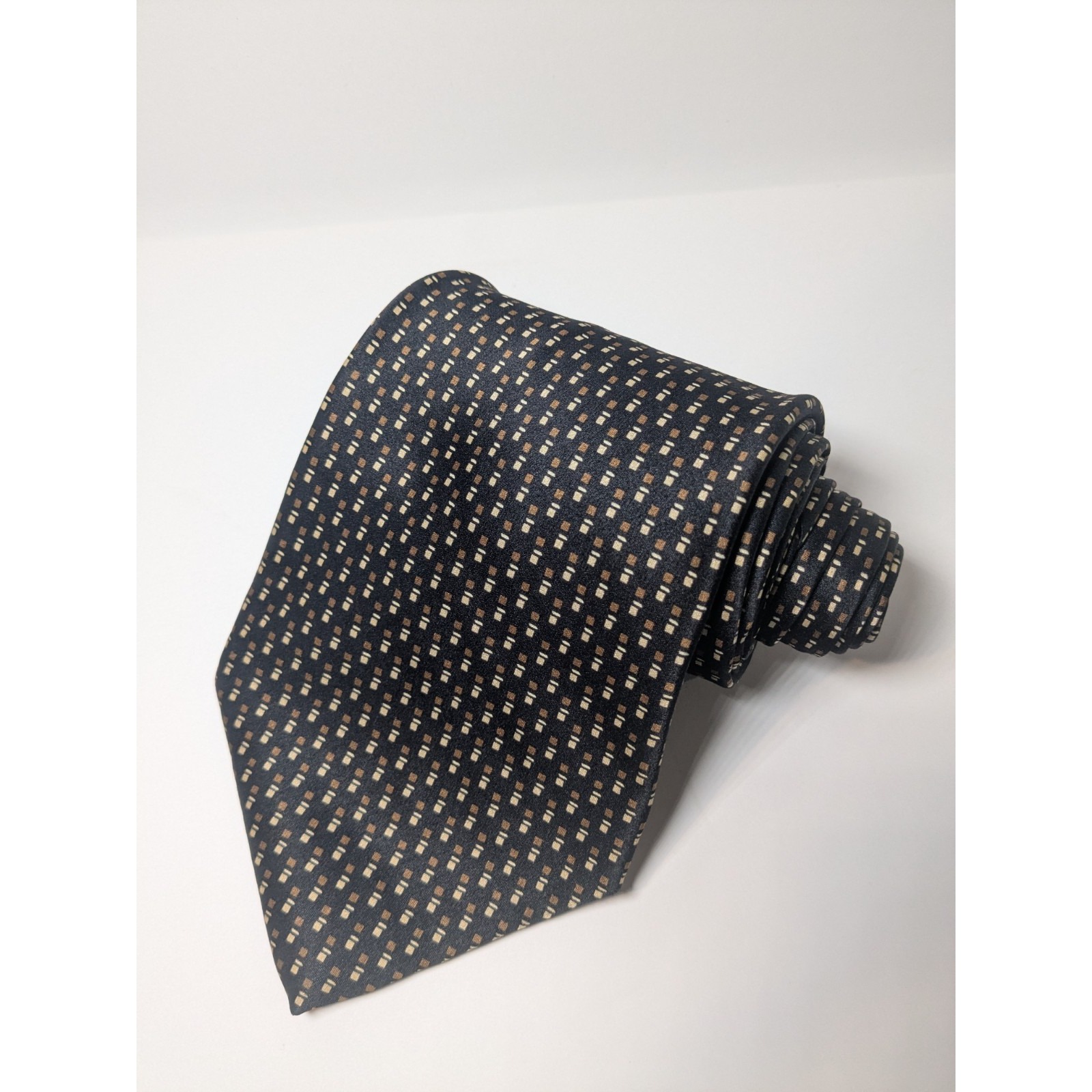George Machado Men's Silk Necktie Geometric Repeating Pattern 3.75"X60"
